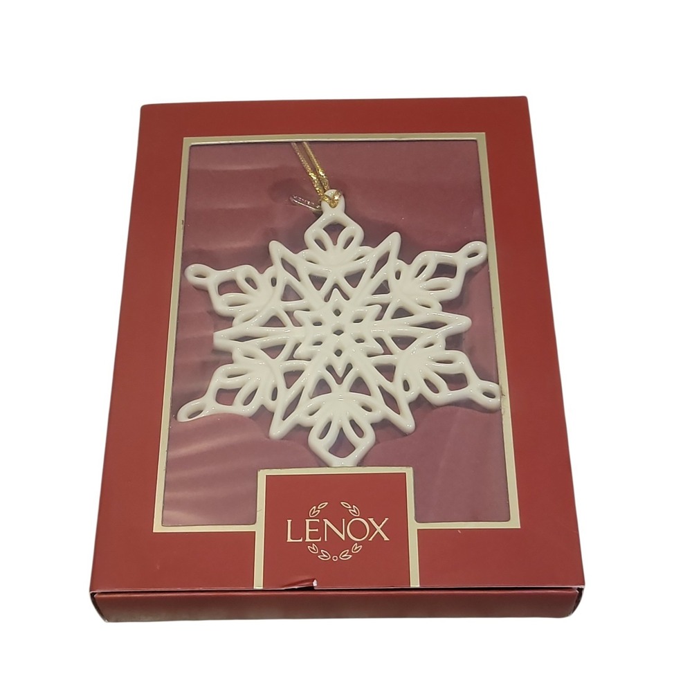 Lenox 2024 Annual Snow Fantasies Snowflake Ornament New In Box